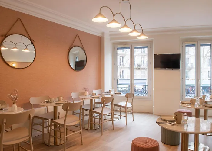 Avama PronyHotel Parigi